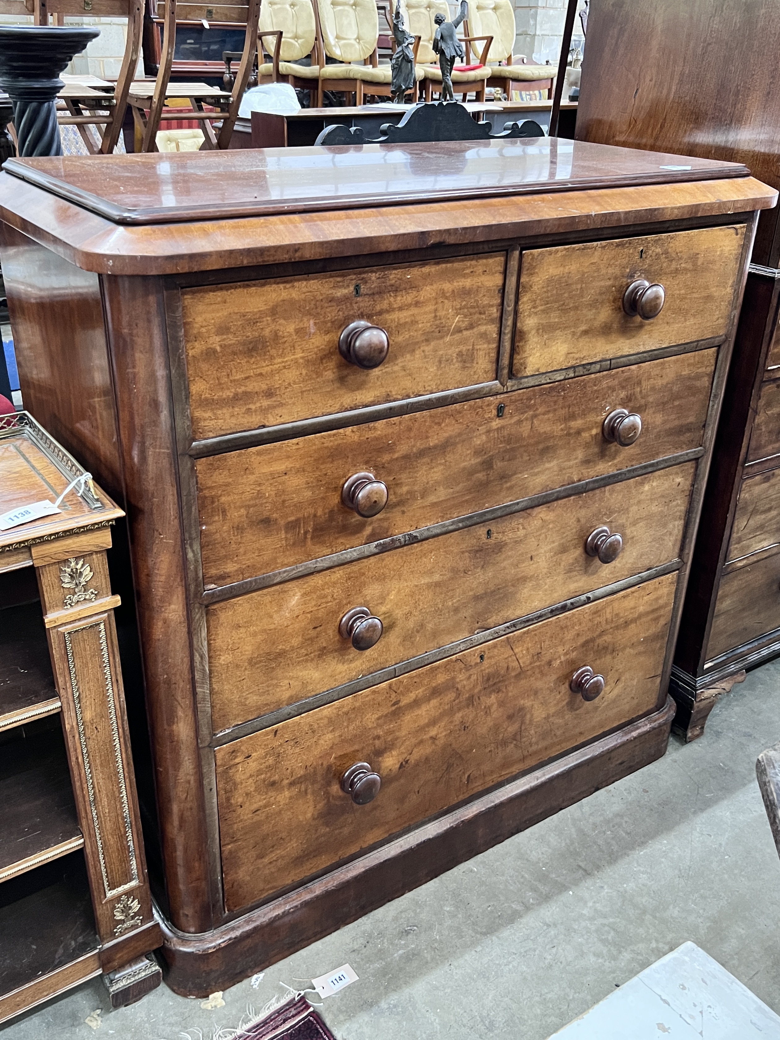 A Victorian mahogany chest of drawers, width 116cm, depth 54cm, height 120cm